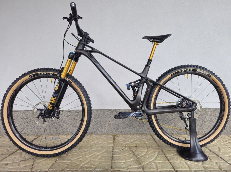 Horské kolo Mondraker Foxy Carbon RR 2020 29″