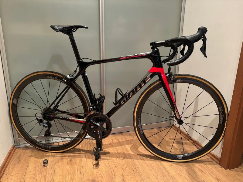 GIANT TCR ADVANCED PRO 1 