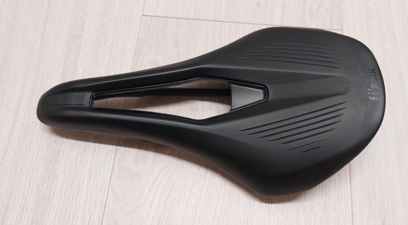 Sedlo Fizik Vento Argo R3 140mm