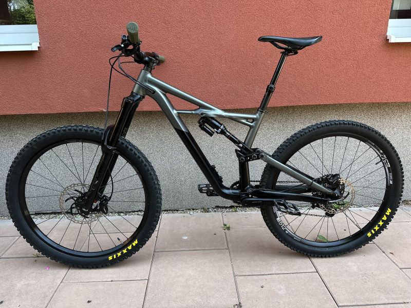 Specialized Enduro 2017 Alloy 650 b vel. M