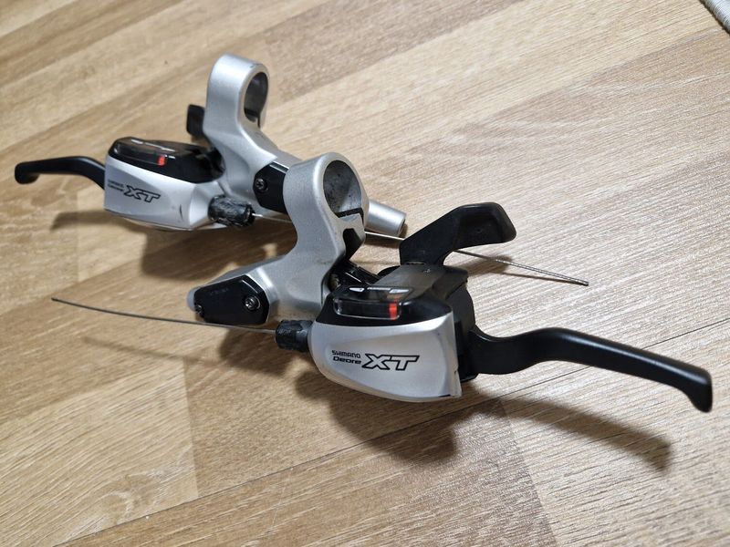 Řazení dualcontrol Shimano XT M765