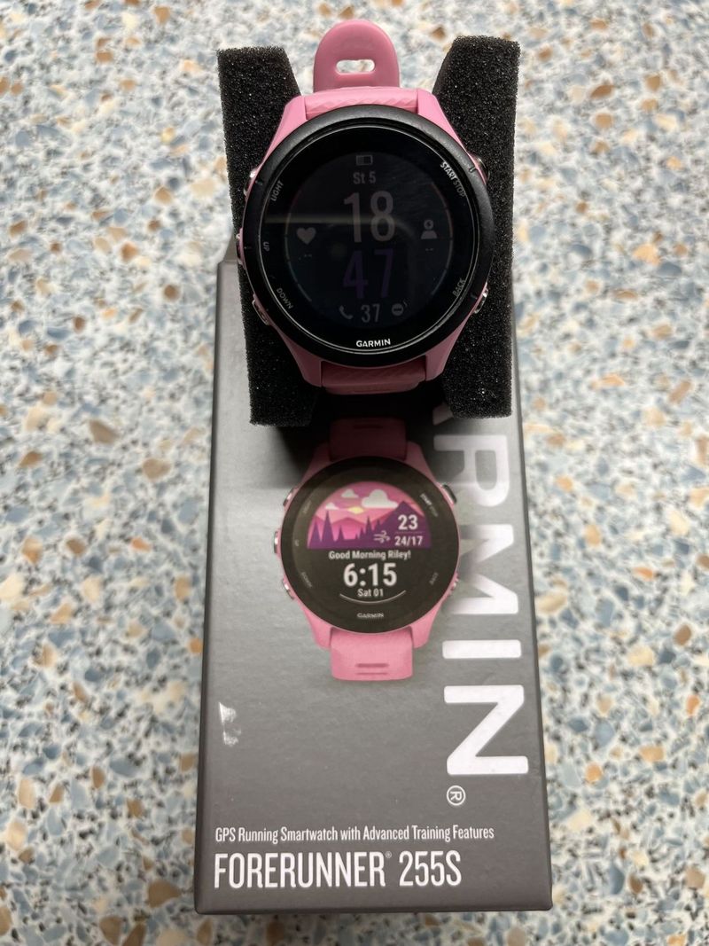 Prodám hodinky Garmin Forerunner® 255S -Light Pink