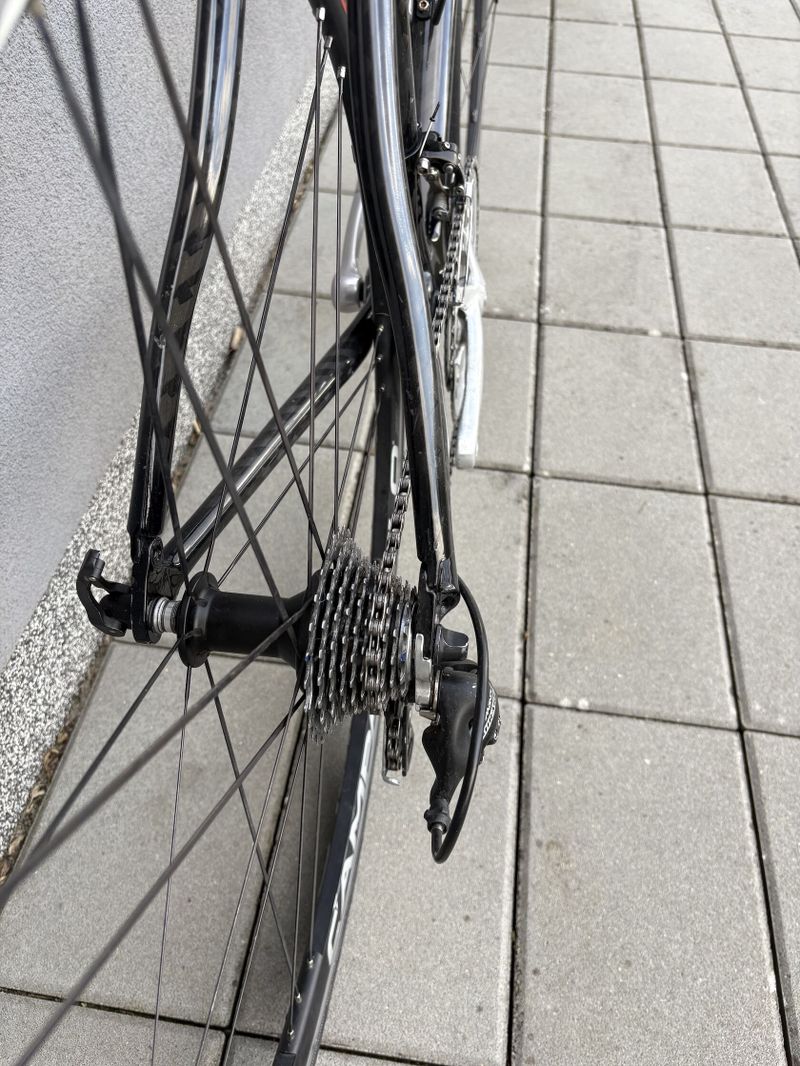 Silniční karbonové kolo - vybavení Campagnolo Mirage