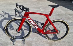 TREK Madone SLR 9