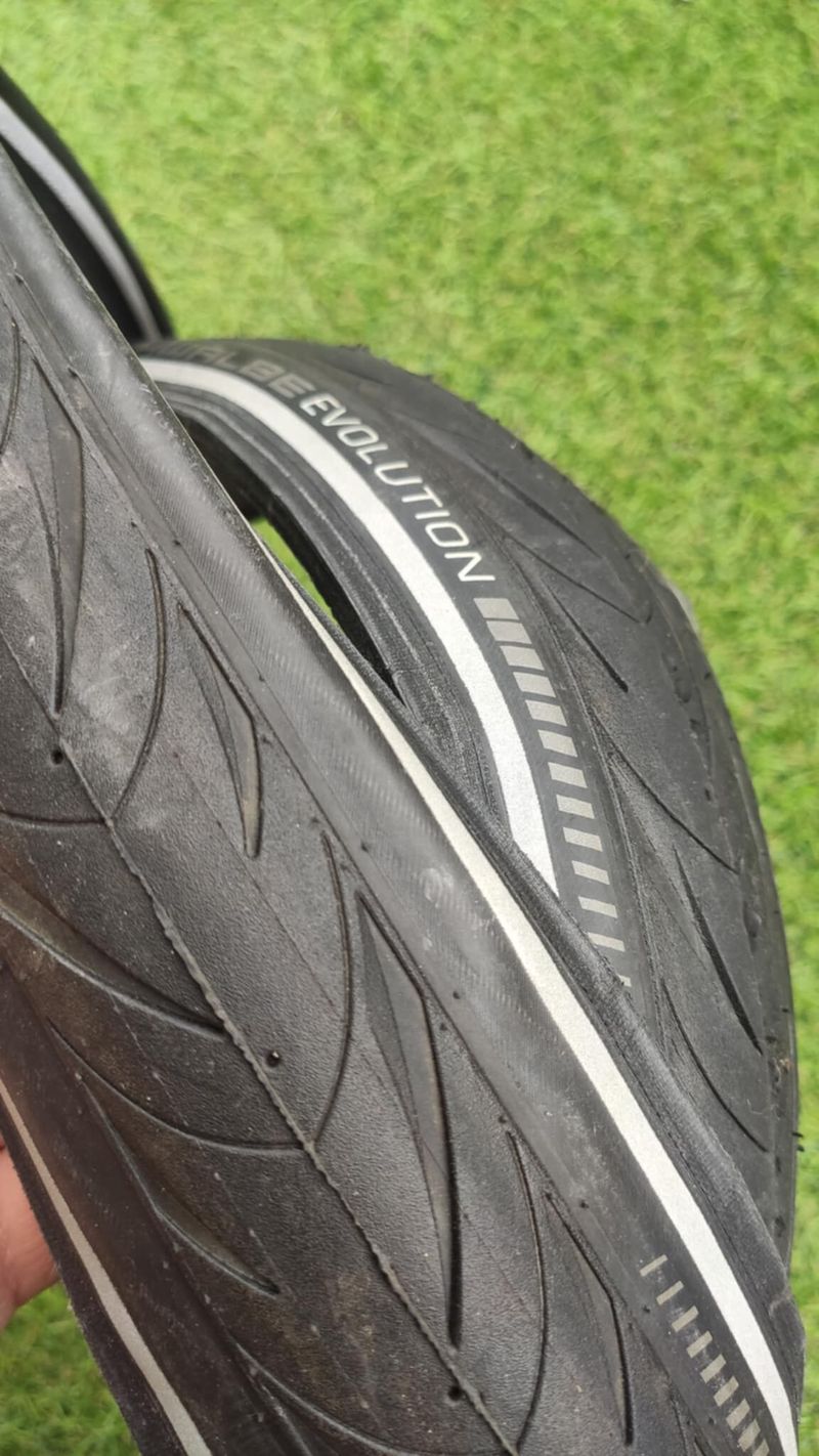 Schwalbe marathon supreme 622-37 (700x35c 28"X1,4") skládací