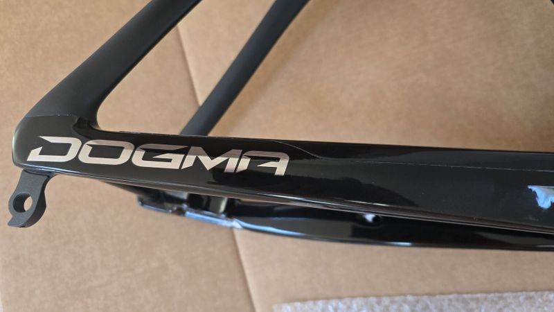 Pinarello Dogma F model 2025