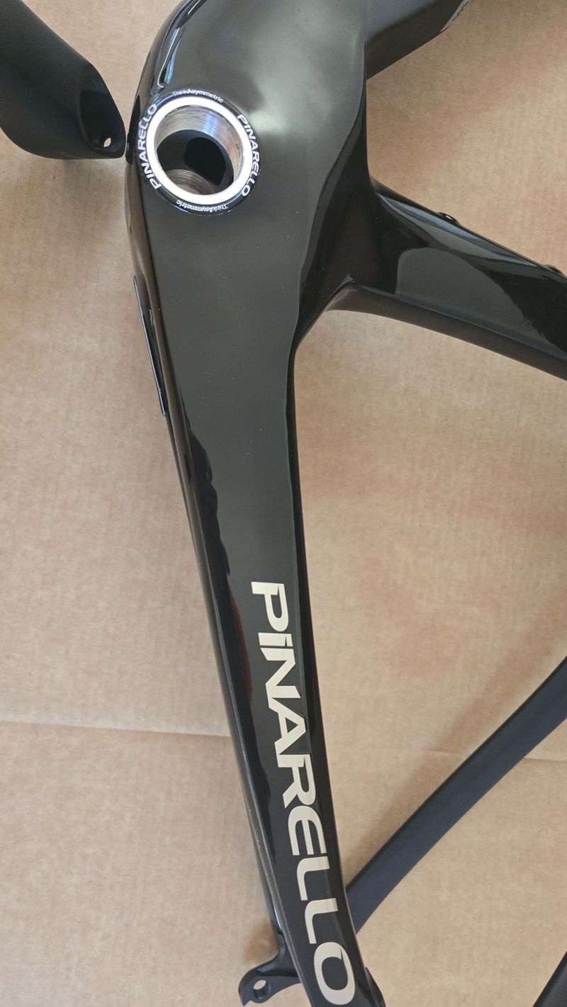 Pinarello Dogma F model 2025