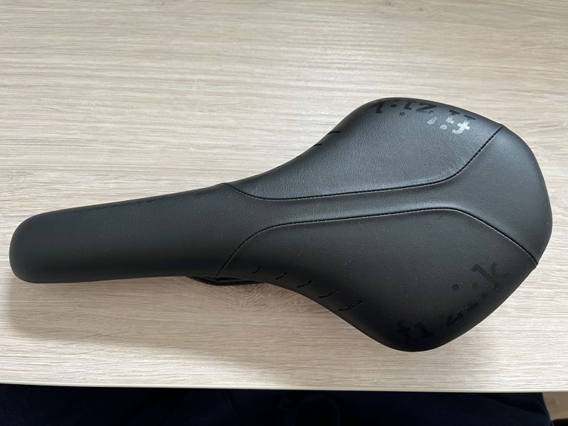 Fizik Antares R7