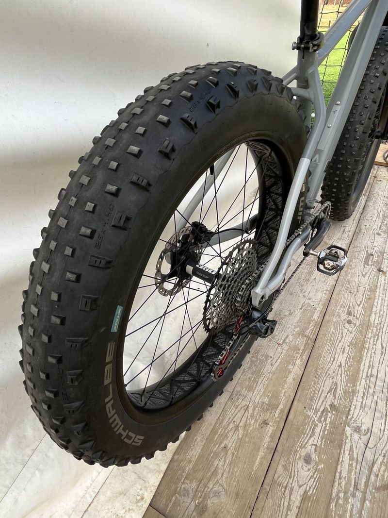 Prodám Fatbike - dělník + zábavné a odolné kolo