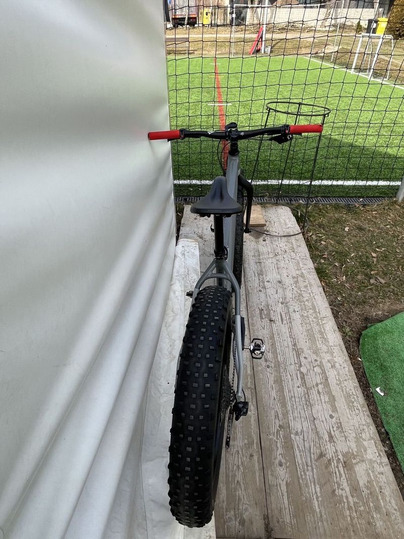 Prodám Fatbike - dělník + zábavné a odolné kolo