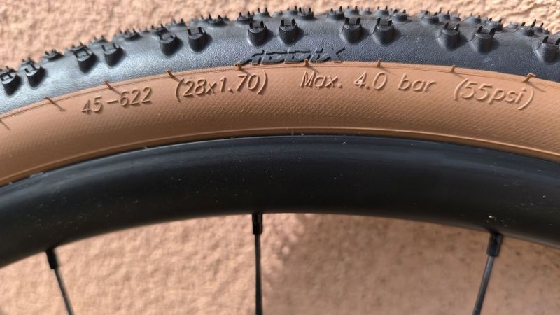 Nové gravel záplety - DT Swiss G 1800 25 Spline TLR XDR Ratchet + Schwalbe G-One Bite 622x45