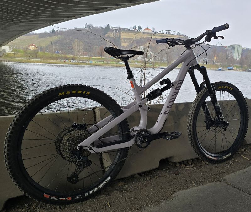 Canyon Torque 27,5" vel. M - nový rám 2024, Fox