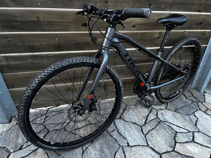 Dětské kolo TREK Dual Sport, kola 26“, velikost 13