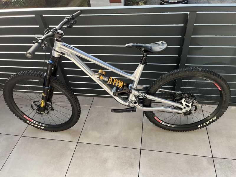 Commencal clash ohlins edition