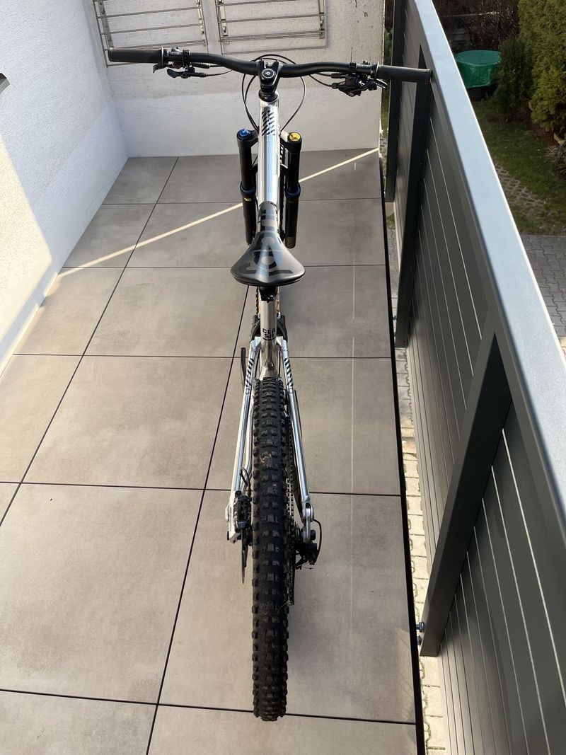 Commencal clash ohlins edition