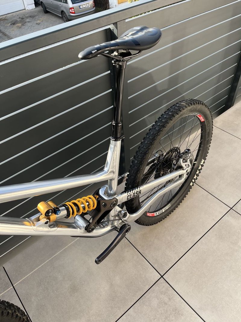 Commencal clash ohlins edition