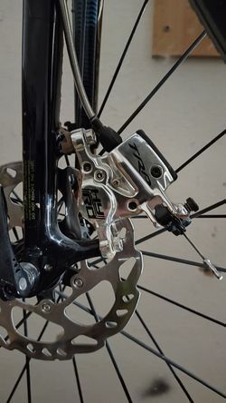 Páky Shimano 105(2x11) + třmeny TRP hy/rd