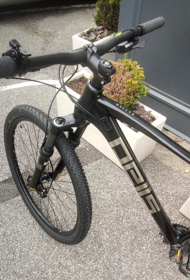 Prodám nové MTB PELLS Razzer 2 Black, vel. M Kód produktu: 3P23W14221 