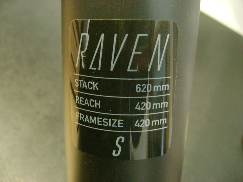 FOCUS Raven (vel. 16,5") SHM XT 12sp / RS Reba / DT Swiss