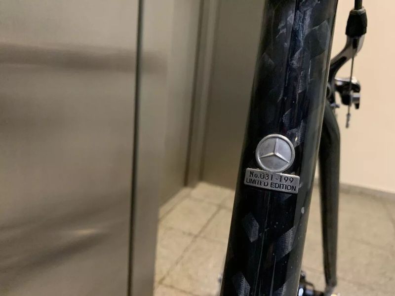 Mercedes Benz karbonové silniční kolo z limitované edice. 31/199. Dura Ace. Výměna za kolo Morati.