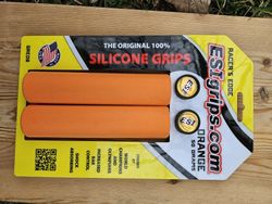 Silikonové gripy ESI Racers Edge 50g – orananžové