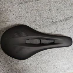 Gravel sedlo Fizik Terra Argo X3 - šířka 140mm 