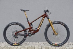 Santa Cruz Bronson CC 2025 *M* / XX AXS / Reserve 30|HD Carbon / i9 Hydra / Fox Factory