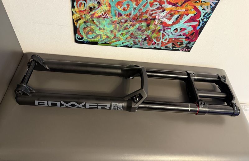 ROCKSHOX BOXXER BASE 2025