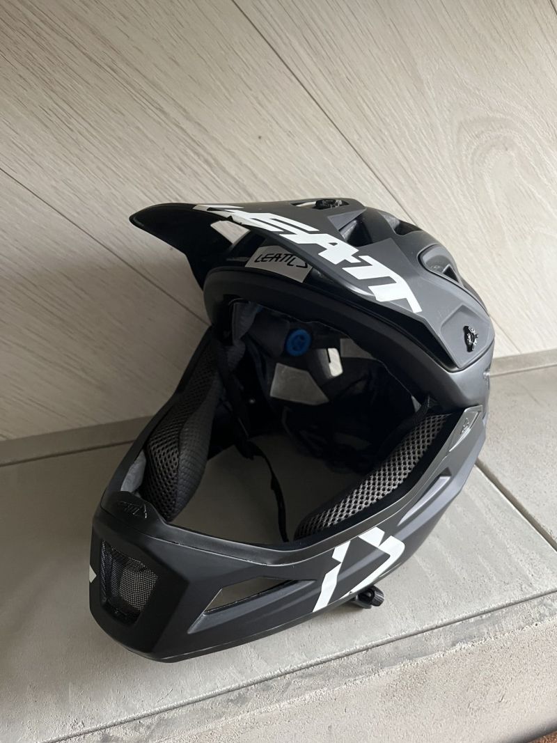 Helmet DBX 3.0 Enduro V2