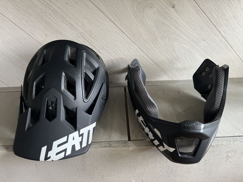 Helmet DBX 3.0 Enduro V2