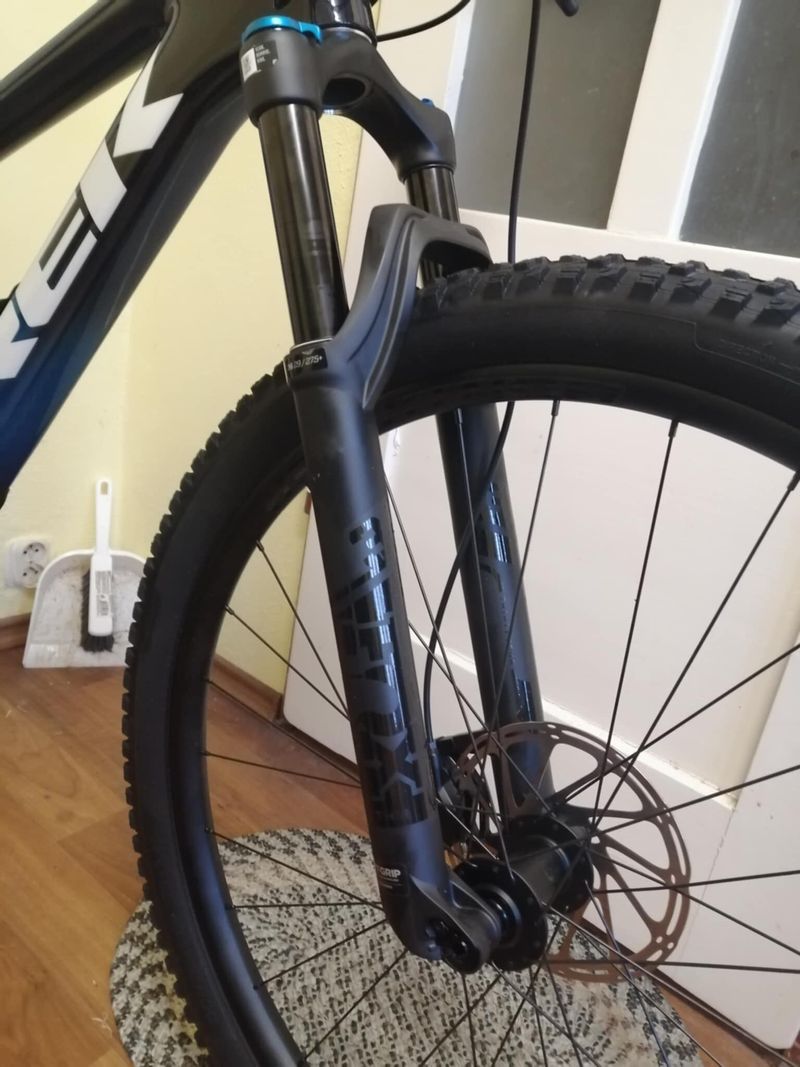 Trek Top Fuel 9.7 Velikost M (165 - 176)