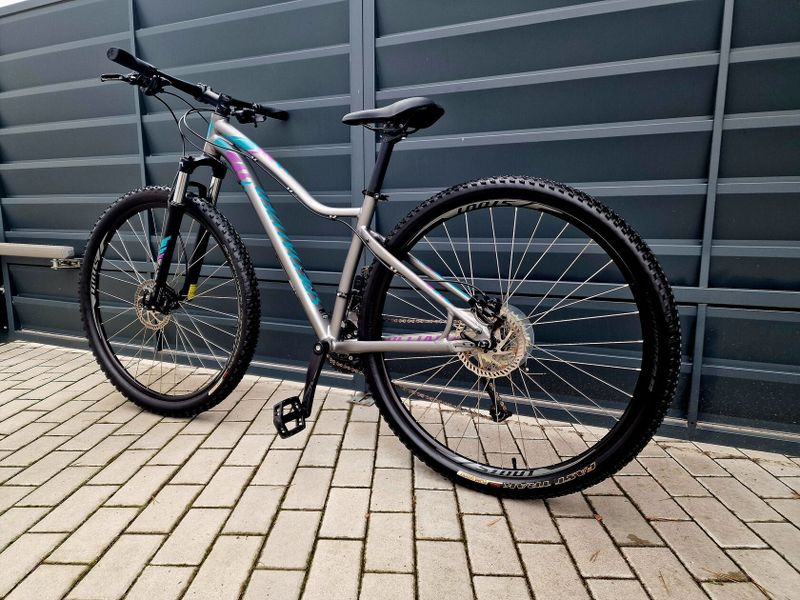 (45)Dámské/Dívčí hliníkové kolo Specialized 29"