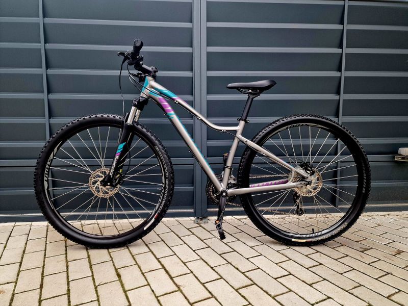 (45)Dámské/Dívčí hliníkové kolo Specialized 29"