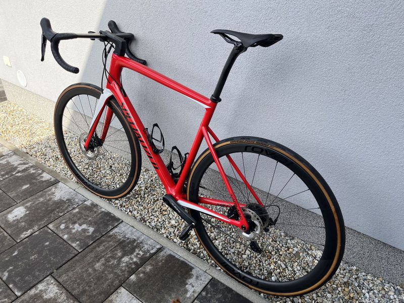 Specialized Tarmac SL6 Disc, vel. 58, po mnoha upgradech