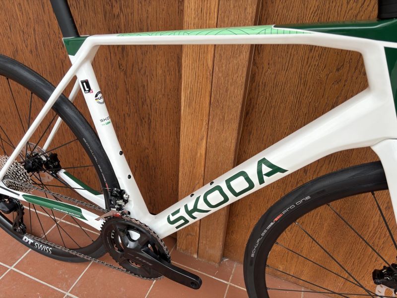 SUPERIOR X-ROAD 9.3 - ŠKODA - karbonový speciál - SHIMANO 2 x 12 - vel. 56 cm (L) - NOVÉ