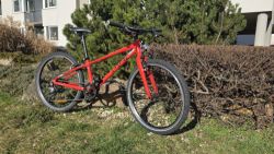 Kolo dětské 24" Apache Tuari X, 1x9 speed, červená