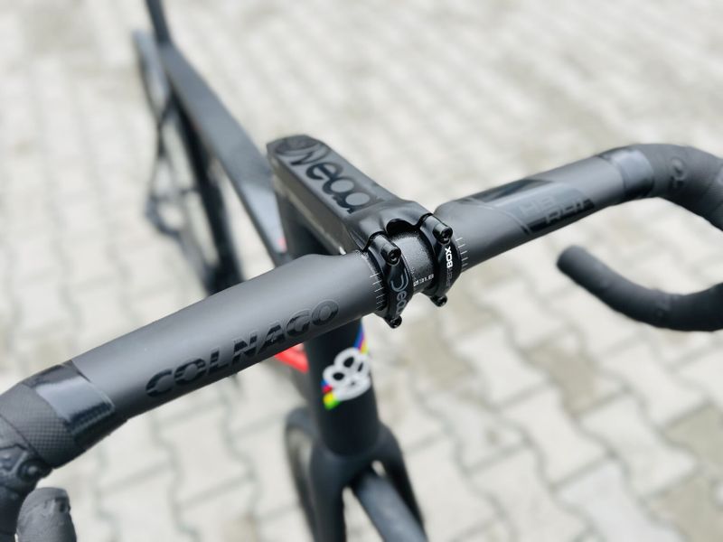 Colnago V3 Disc Rival AXS 2024