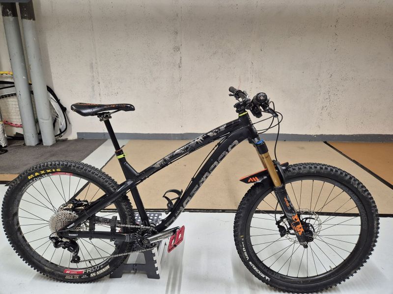 Prodám kvalitní HT Enduro/Freeride bike Dartmoor Hornet L,