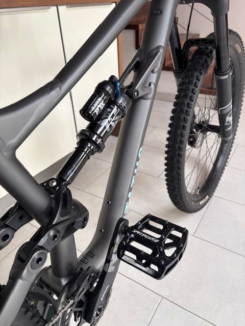 Specialized Status 160 vel. L, FOX Float vidle a tlumič, lehce jeté, mullet 27,5/29"