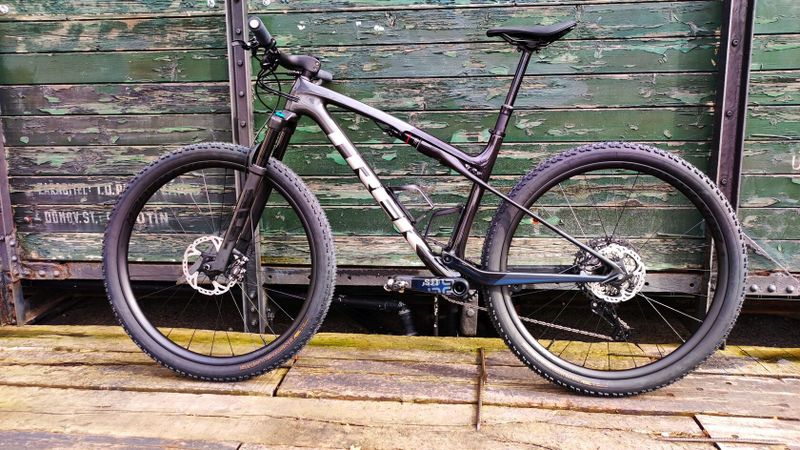 TREK SUPERCALIBER 9.8 XT V PERFEKTNÍM STAVU