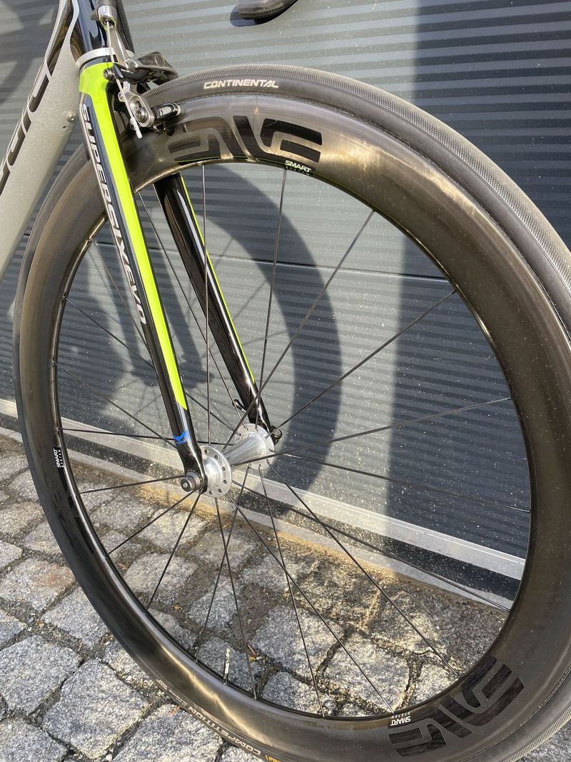 Cannondale SuperSix Evo Hi-Mod vel.58 s koly ENVE a Chris King