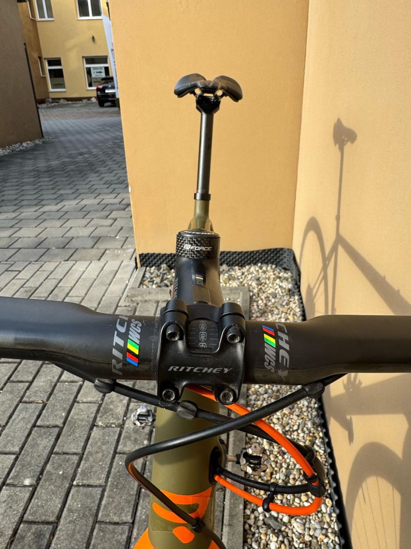 Pohodlný Ridley Kanzo Adventure Carbon 2021