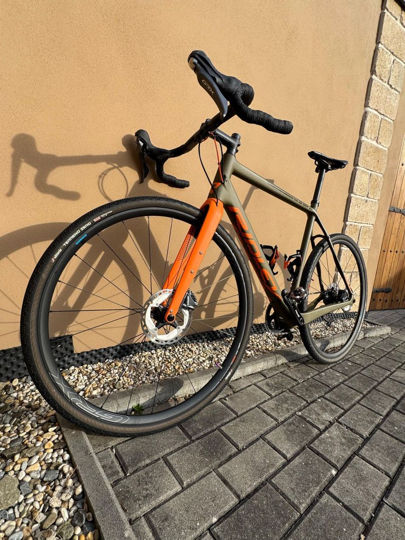 Pohodlný Ridley Kanzo Adventure Carbon 2021