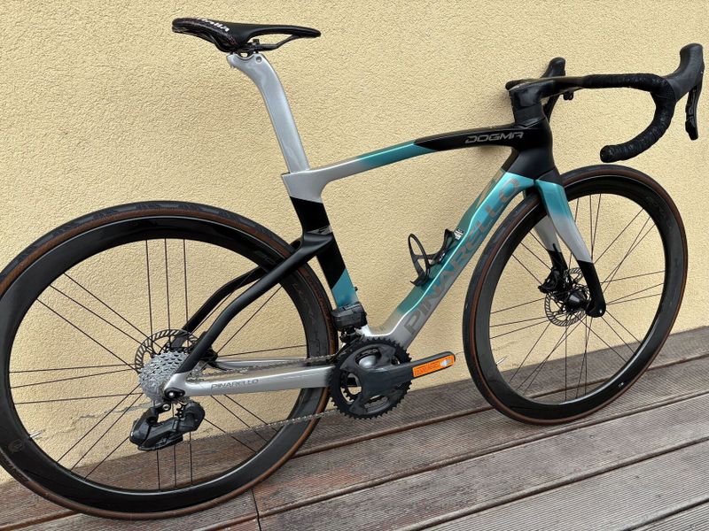 Pinarello Dogma F, 2024