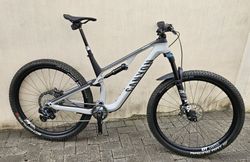 Canyon Neuron CF8, SRAM GX AXS, Reverb AXS