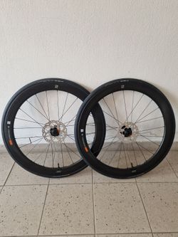 Nová silniční kola Giant SLR2 50 Disc