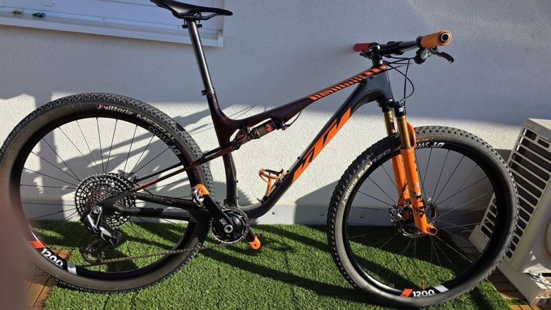 KTM Scarp Exonic 2023/4 - 100/95mm,Sram XX Eagle T-Type vč. powermeteru,top model, 9,5kg vel.L