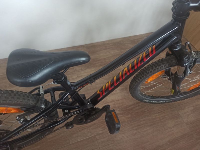 Úžasné dětské kolo Specialized Hotrock, vel. 20