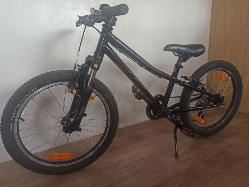 Úžasné dětské kolo Specialized Hotrock, vel. 20