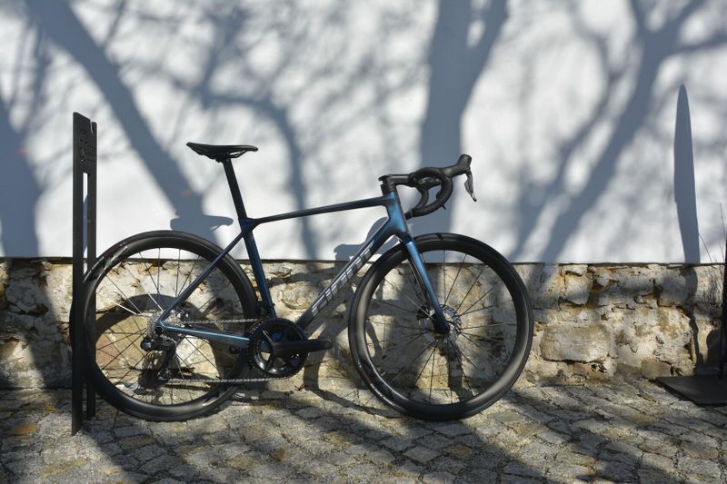 Giant TCR Advanced Pro 0 Di2 2025 M wattmetr PLNÁ ZÁRUKA